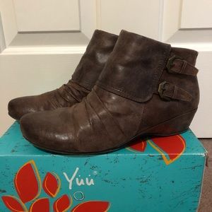 Yuu ankle boots, brown, size 10